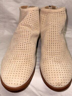 NYDJ Cailian Perforated Suede Ankle Boots in Sand – Size 6.5